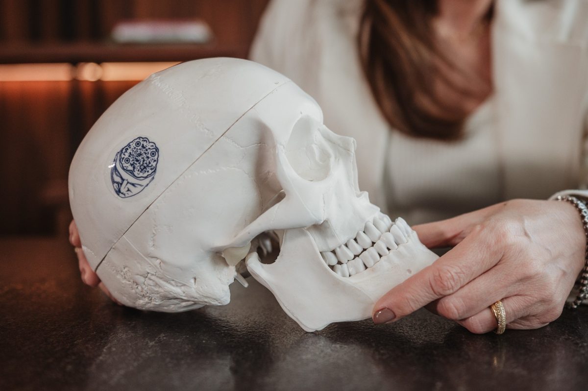 Artigo sobre DTM e mandíbula